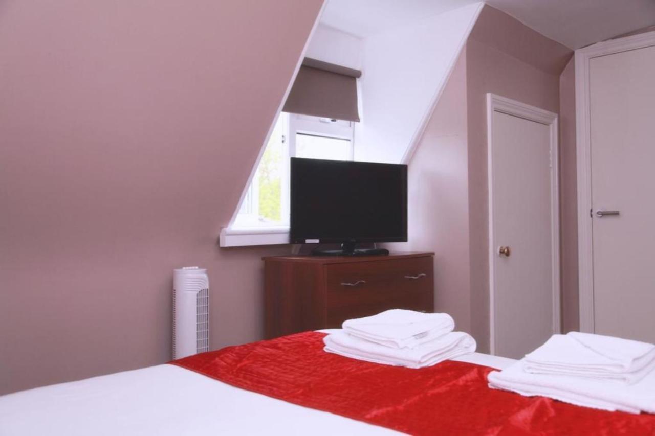 Hampton Court Hotel Ист-Молси Экстерьер фото