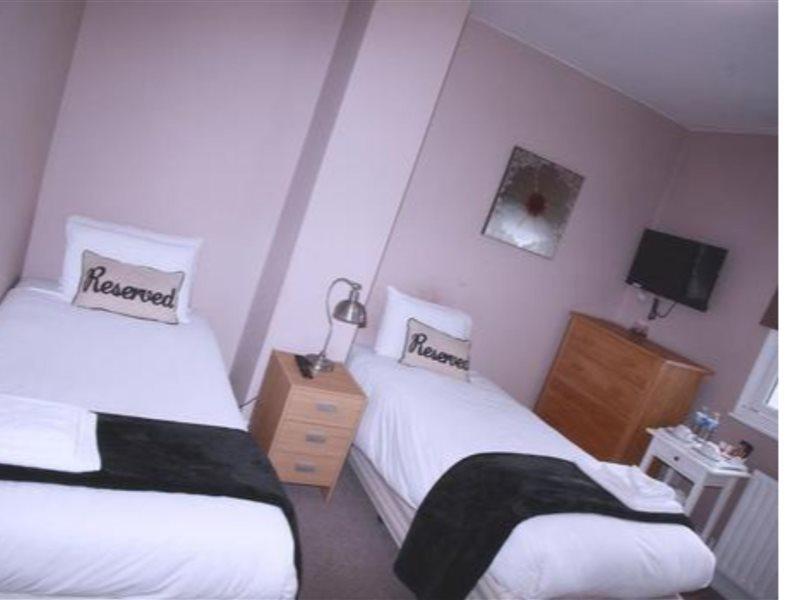 Hampton Court Hotel Ист-Молси Экстерьер фото